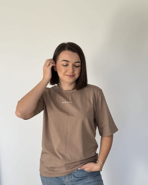 bawełniany-t-shirt-minimal-beżowy.jpg