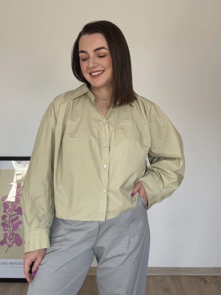 Pistacjowa-koszula-oversize-damska-1.jpeg