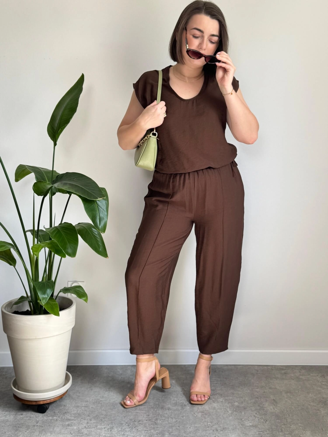 komplet-wiskozowy-damski-spodnie-bluzka-czekolada-4.jpg
