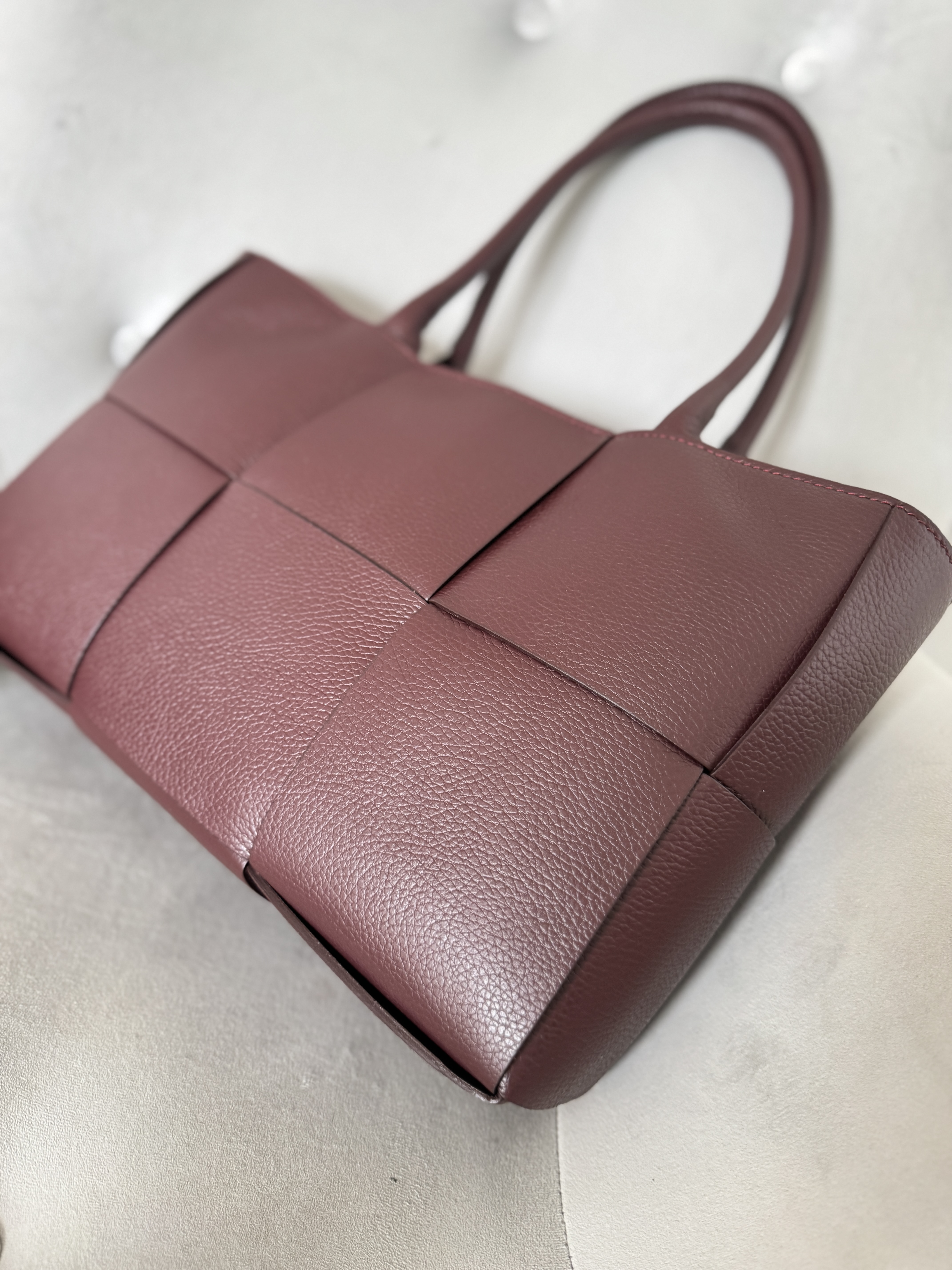 bordowa pleciona torebka shopperka