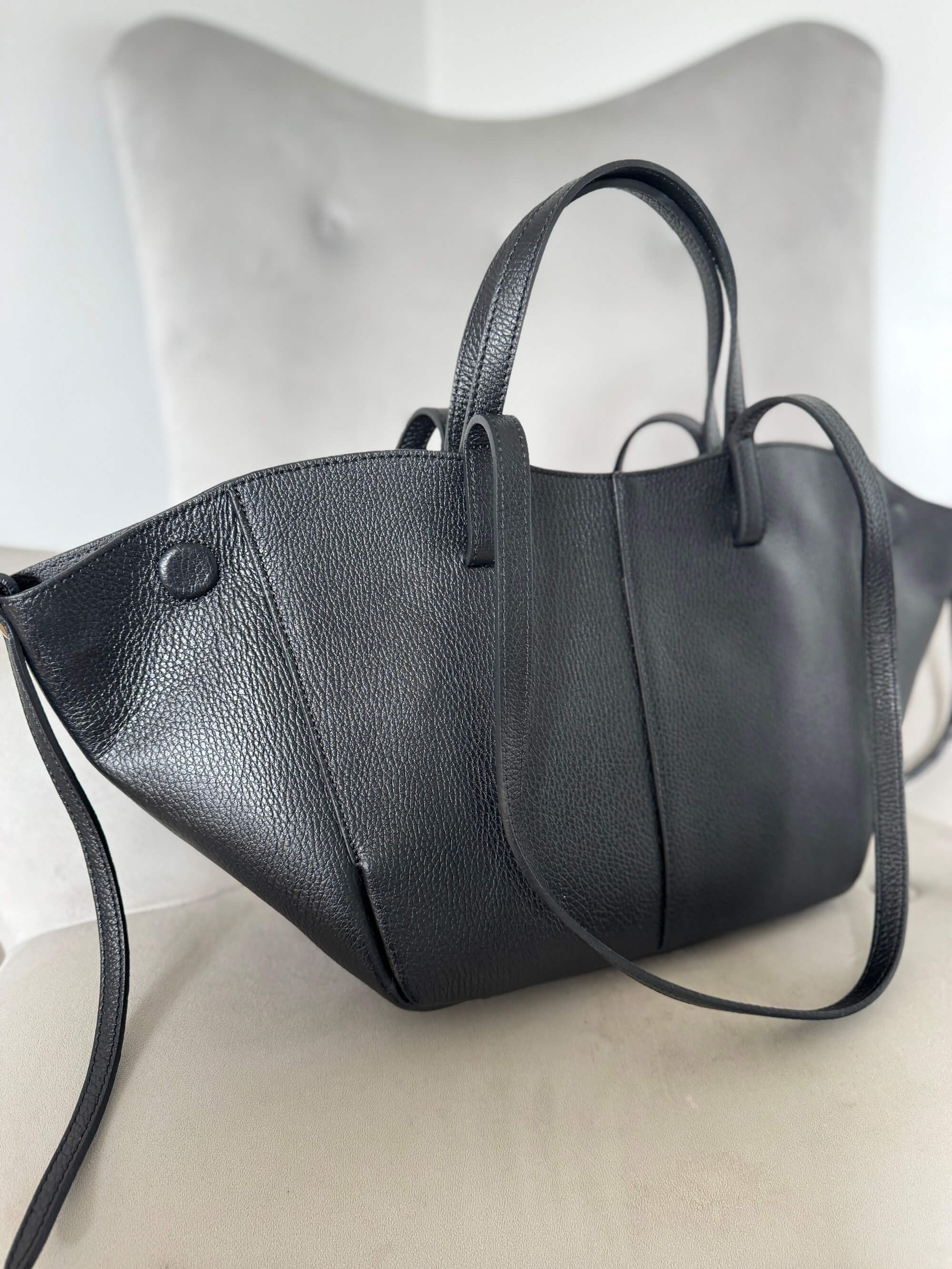 czarna skórzana torebka typu shopper